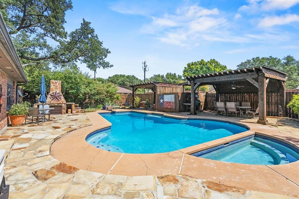 Casa a Carrollton, Texas, Stati Uniti 1 - 18738746