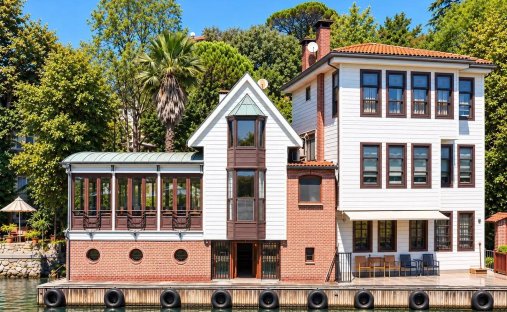 House in İstanbul, İstanbul, Turkey 1