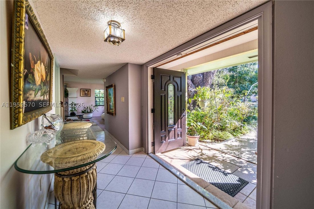 House in Miramar, Florida, United States 4 - 17202849