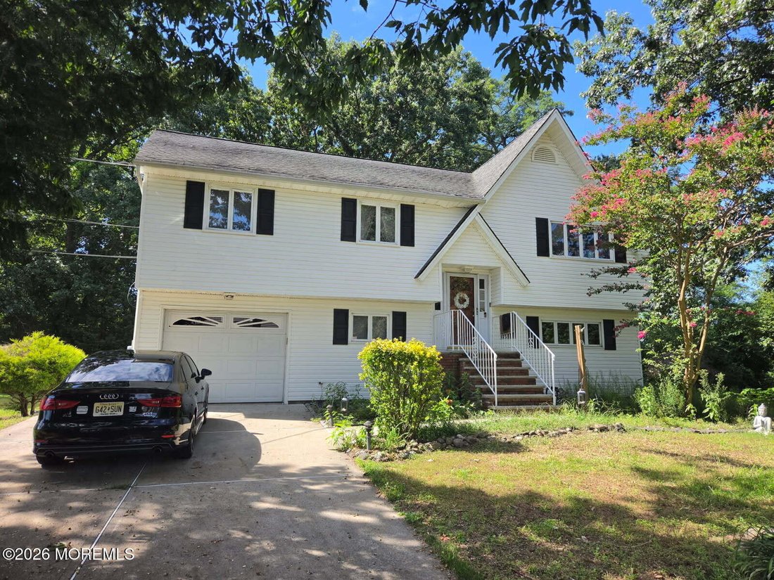 House in Union Beach, New Jersey, United States 1 - 18738896