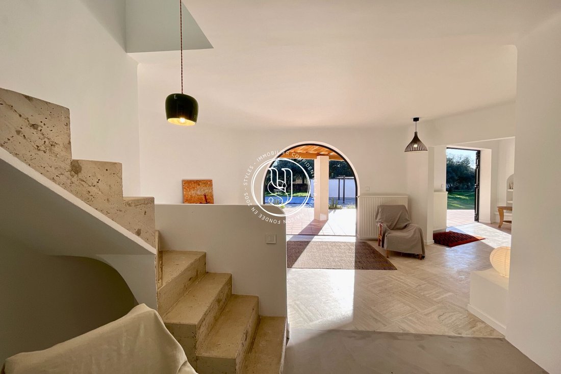 Villa in Uzès, Occitania, France 1 - 18739331