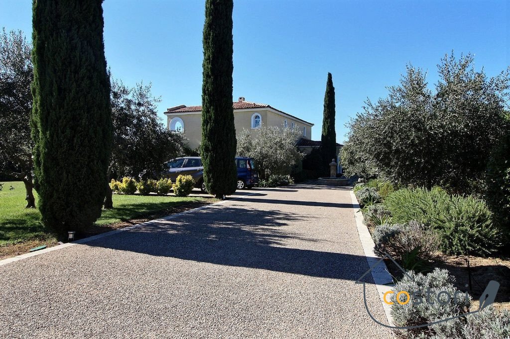 Villa à Trans-en-Provence, Provence-Alpes-Côte d'Azur, France 1 - 18738212
