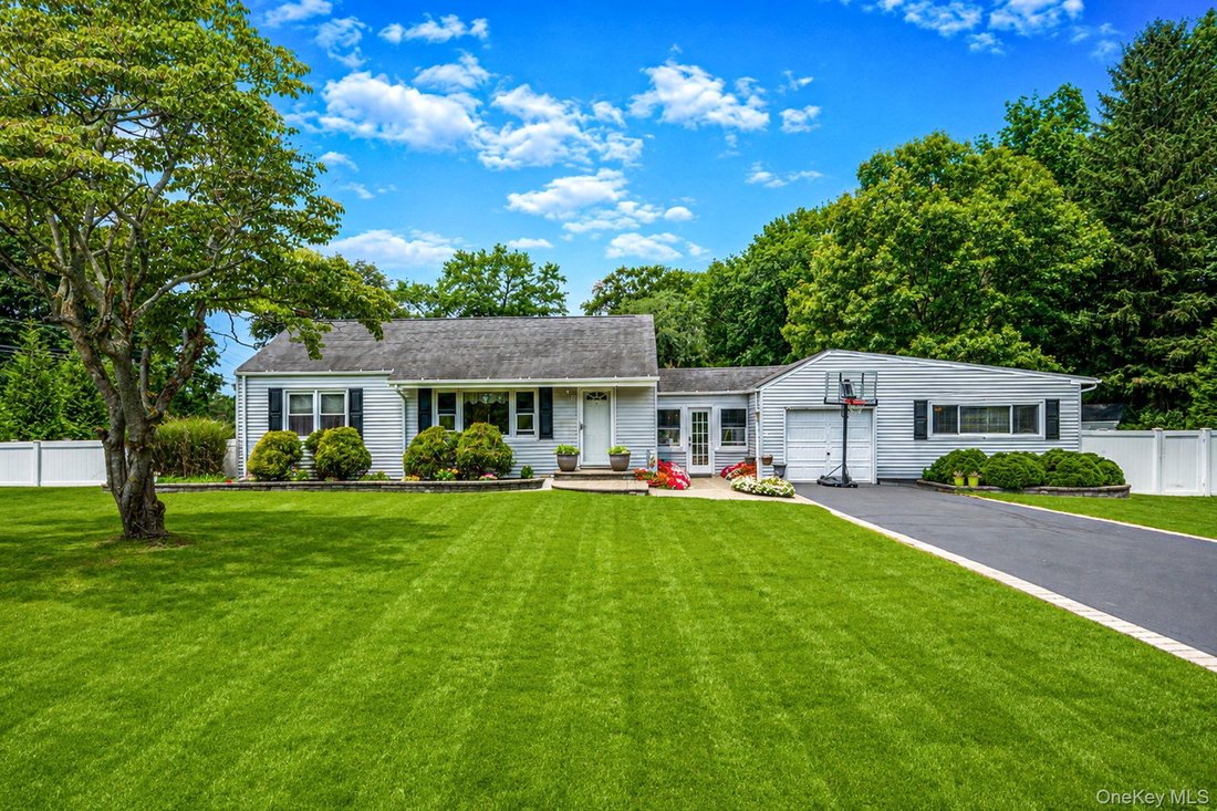 Casa en Smithtown, Nueva York, Estados Unidos 1 - 18739326