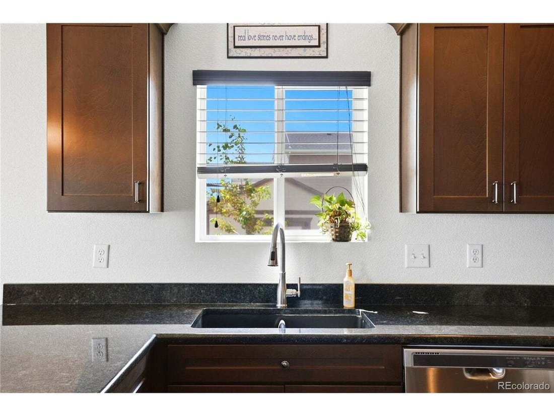 Casa a Brighton, Colorado, Stati Uniti 4 - 18738461
