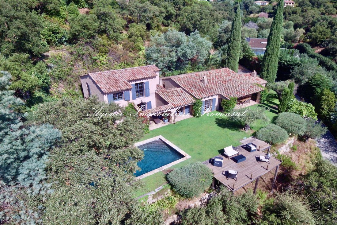 Villa en Grimaud, Provenza-Alpes-Costa Azul, Francia 1 - 18739298