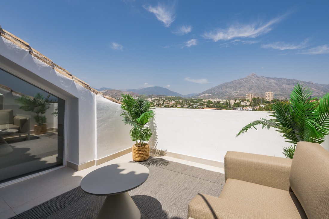 Penthouse in Nueva Andalucia, Marbella, Spain 2 - 18538369