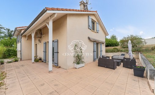 Casa a Lentilly, Auvergne-Rodano-Alpi, Francia 1