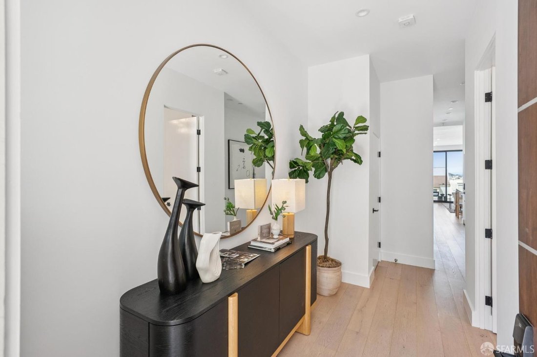 Condo in San Francisco, California, United States 4 - 18738521