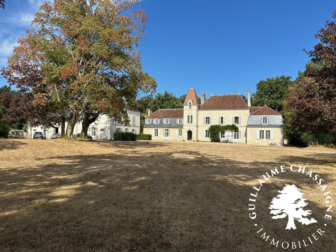 Chateau in Colombier-Cité Scolaire, Vierzon, Frankreich 2 - 18738218