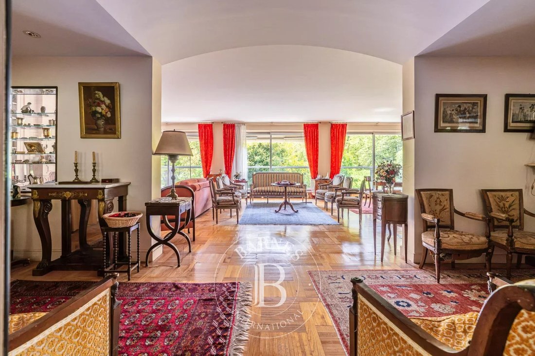 Appartamento a Porte Dauphine, Paris 16e Arrondissement, Parigi 4 - 18739282