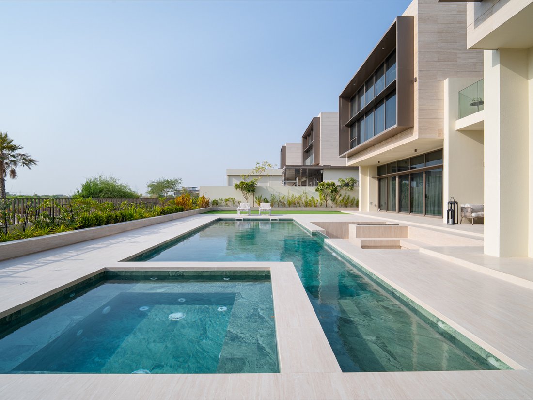 Villa in Hadaeq Sheikh Mohammed Bin Rashid, Dubai, United Arab Emirates 1 - 15894645