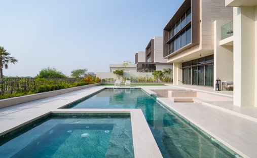 Villa in Hadaeq Sheikh Mohammed Bin Rashid, Dubai, United Arab Emirates 1