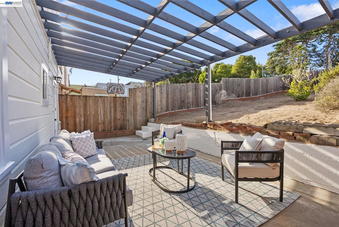 House in San Francisco, California, United States 2 - 18738654