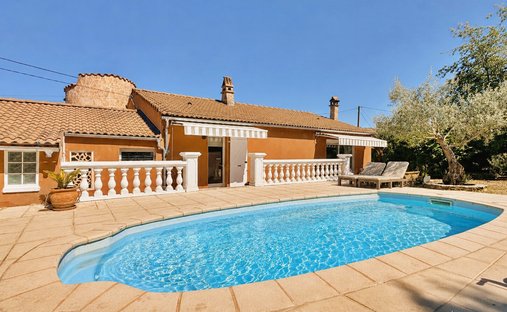 Villa à Rians, Provence-Alpes-Côte d'Azur, France 1