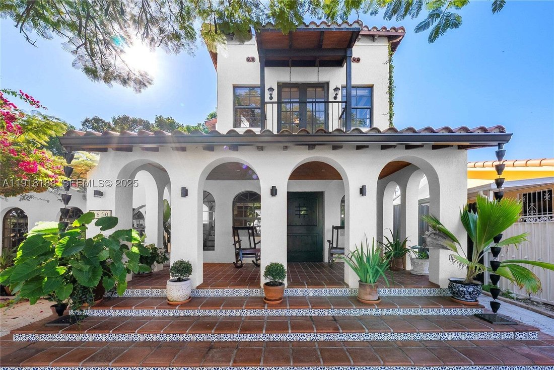 House in Miami, Florida, United States 3 - 16785332