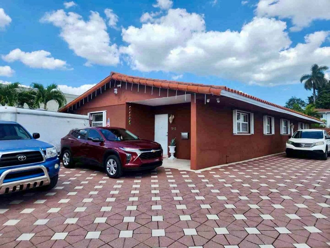 Casa a Miami, Florida, Stati Uniti 1 - 18738543