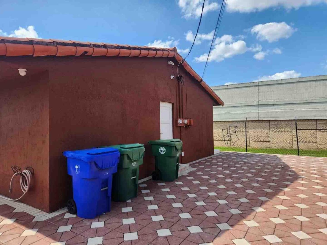 Casa a Miami, Florida, Stati Uniti 3 - 18738543