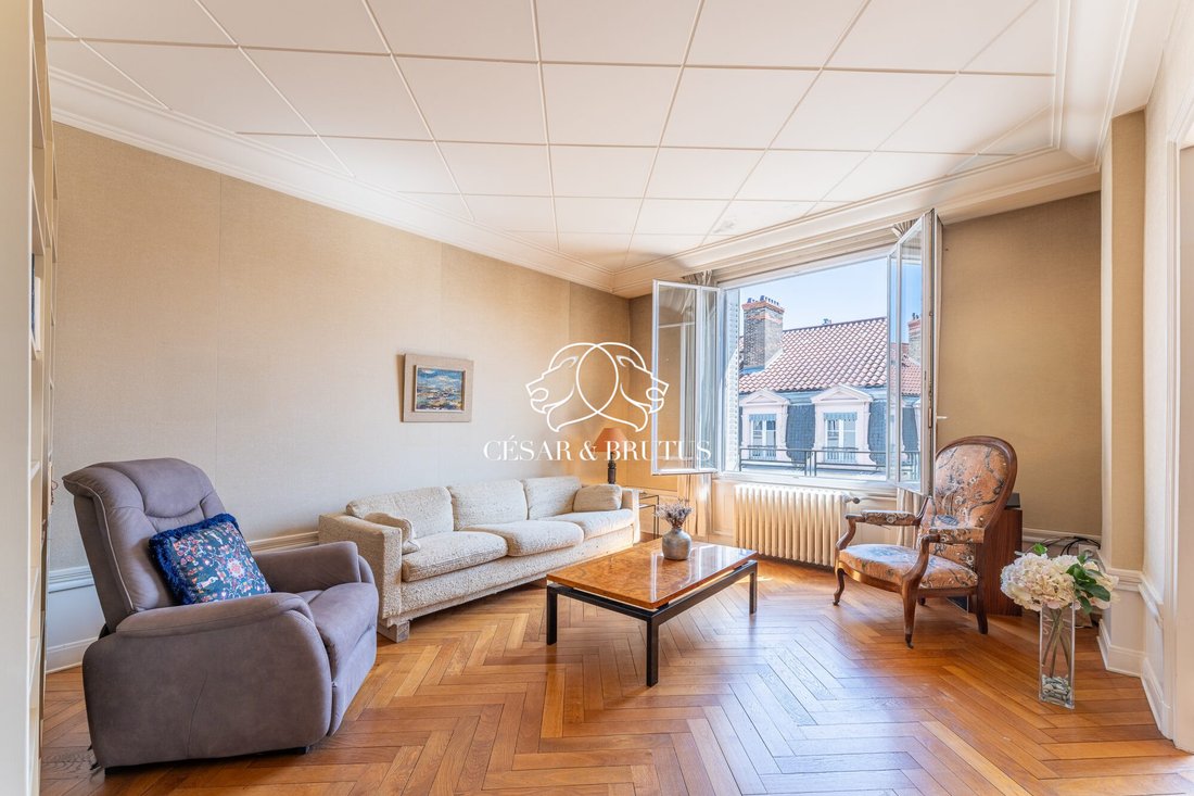 Appartement à Tête d'Or-Foch-Vitton, Lyon 6e Arrondissement, Lyon 2 - 18738245