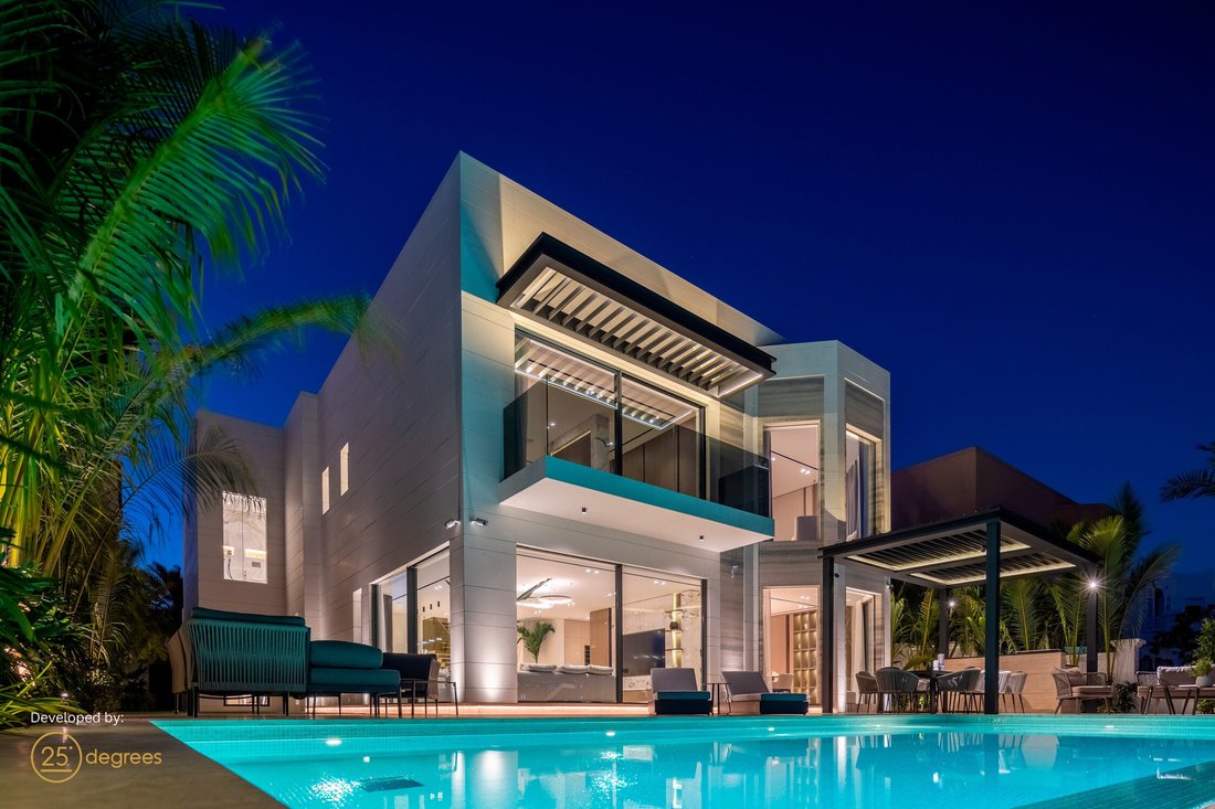 Villa en La Palma Jumeirah, Dubái, Emiratos Árabes Unidos 1 - 18739267