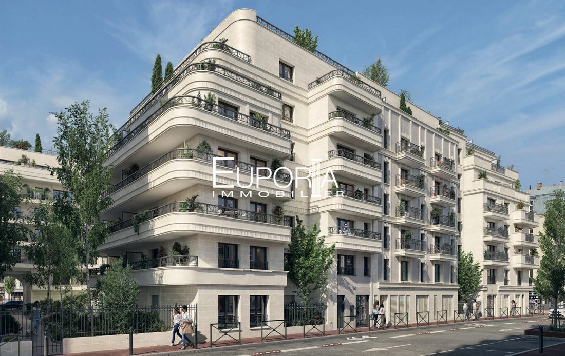 Apartment in Hôtel de Ville-Planchette, Levallois-Perret, France 1 - 18738146