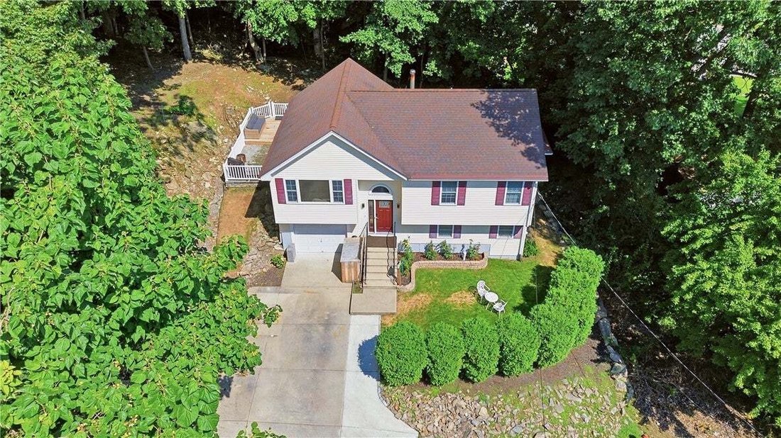 Casa a North Providence, Rhode Island, Stati Uniti 1 - 18738347