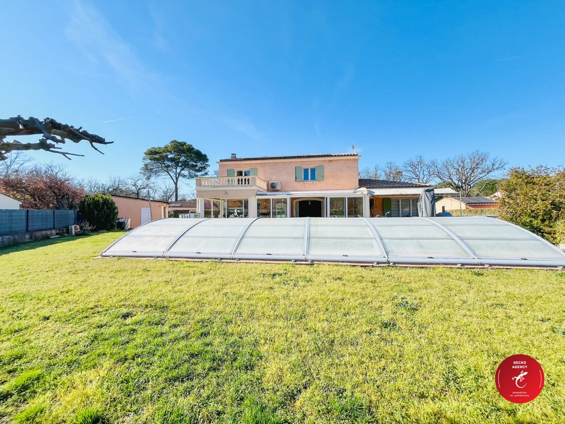 Villa in Trans-en-Provence, Provence-Alpes-Côte d'Azur, France 1 - 17439821