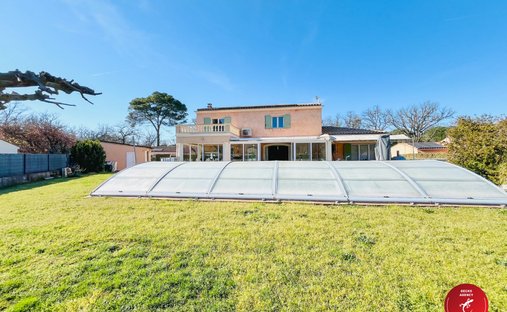 Villa in Trans-en-Provence, Provence-Alpes-Côte d'Azur, France 1
