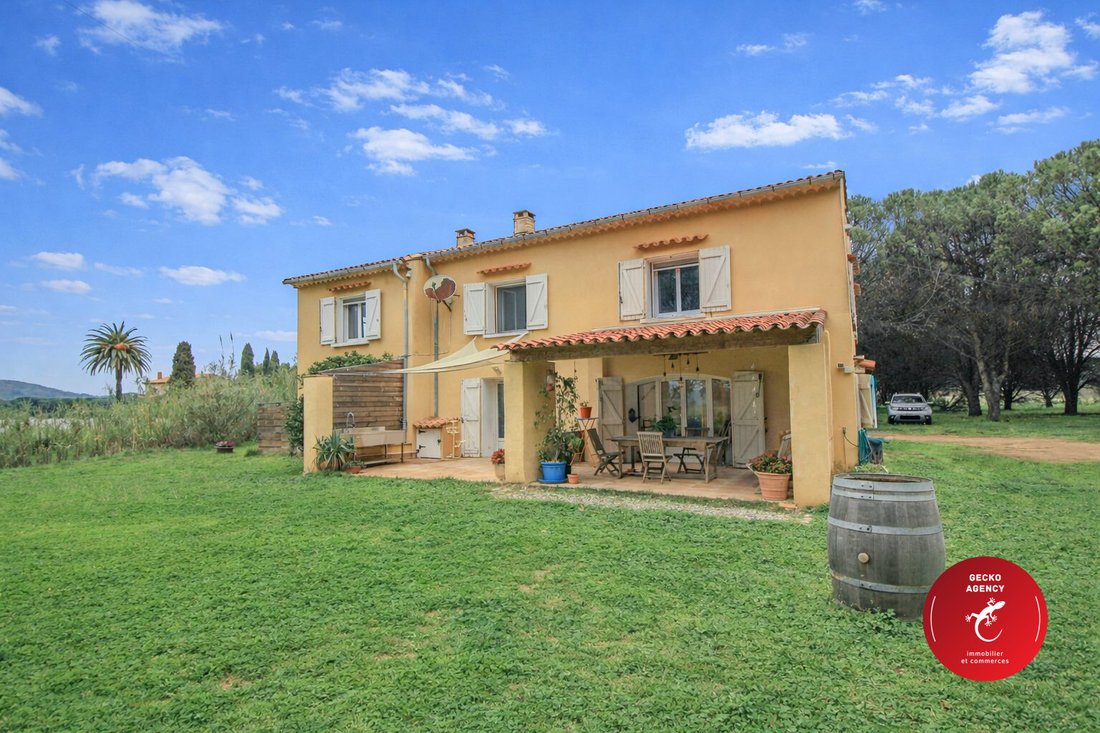 Casa de Campo en Ramatuelle, Provenza-Alpes-Costa Azul, Francia 2 - 17489206