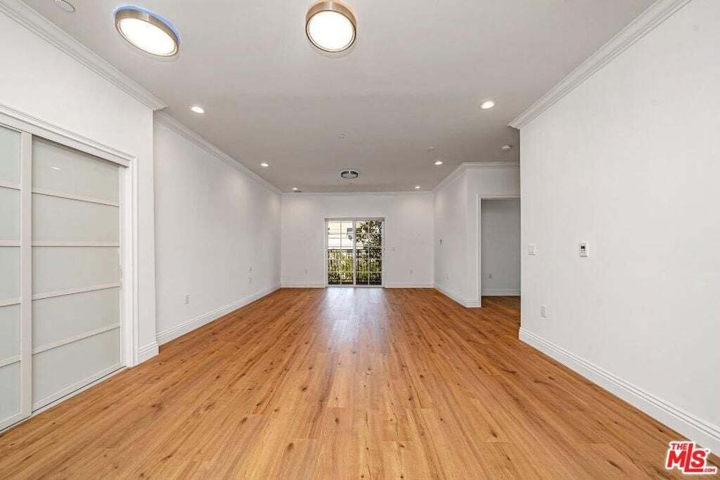 Appartement à Los Angeles, Californie, États-Unis 4 - 18738981