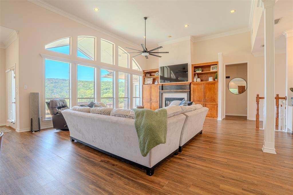 House in Granbury, Texas, United States 5 - 18739316