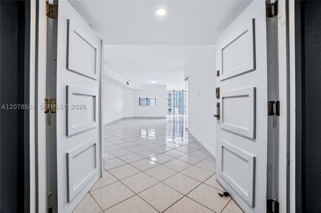 Condominio en Miami Beach, Florida, Estados Unidos 5 - 18738455