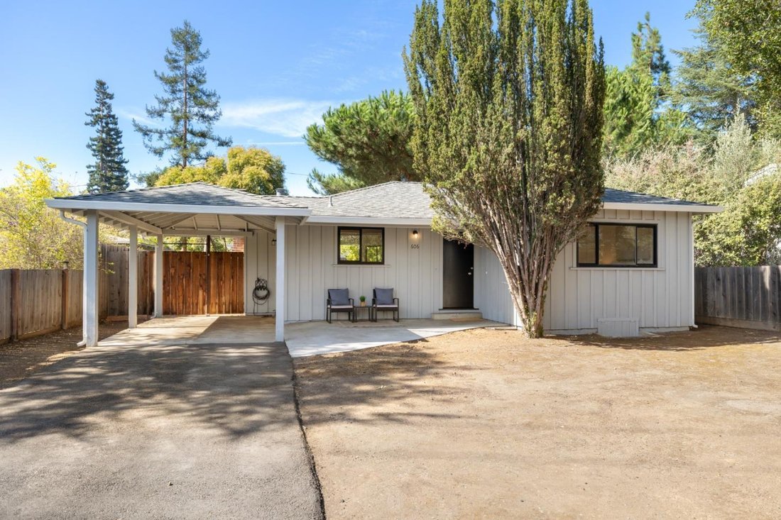 House in Los Altos Hills, California, United States 2 - 18738636