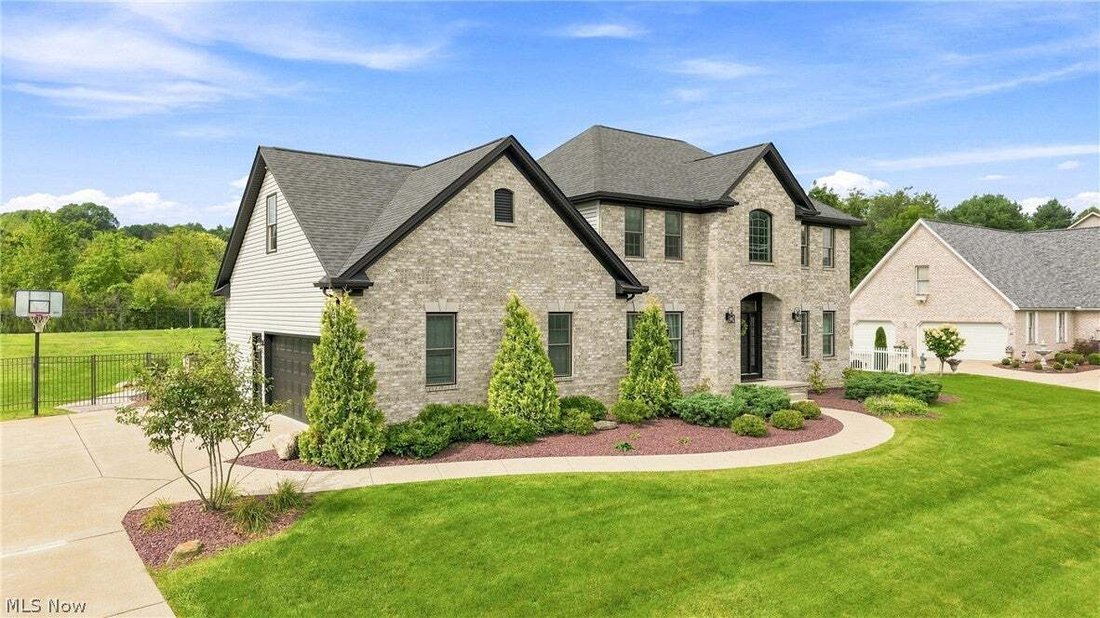House in Youngstown, Ohio, United States 2 - 18738802