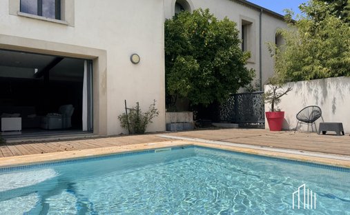 Casa di campagna a Paulhan, Occitania, Francia 1