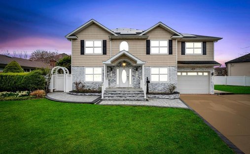 House in Syosset, New York, United States 1