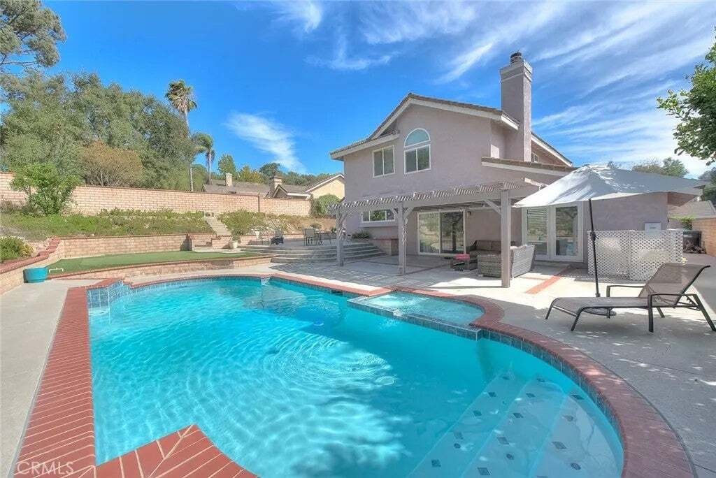 Casa a Chino Hills, California, Stati Uniti 2 - 18739162