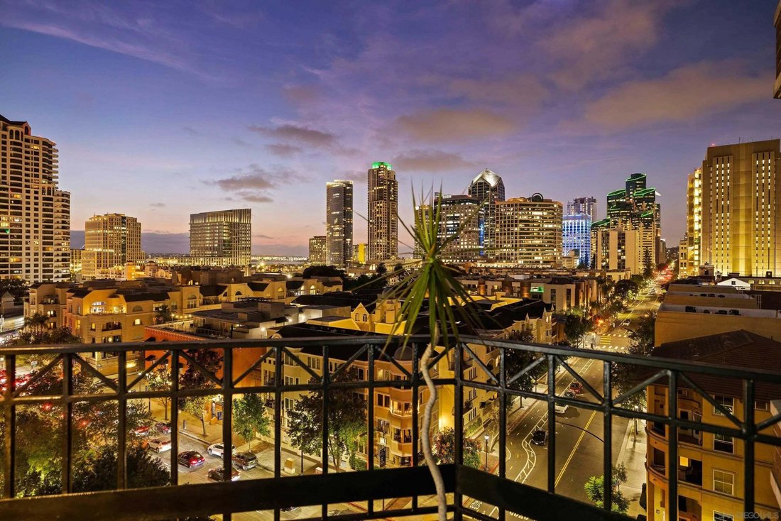 Condo in San Diego, California, United States 4 - 18629186