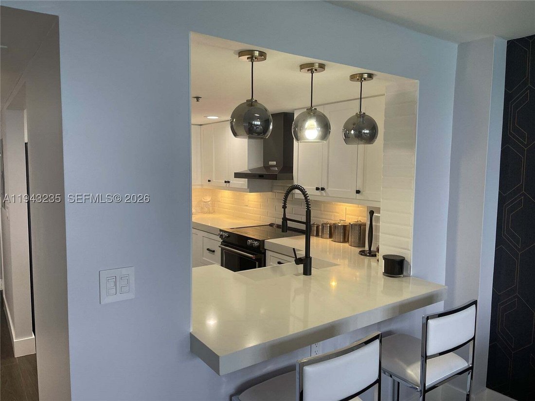 Condo in Miami Beach, Florida, United States 4 - 16913857