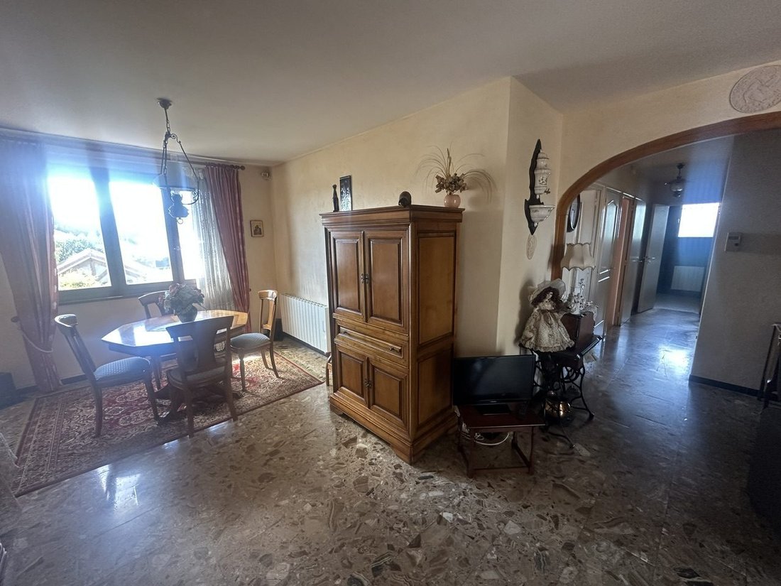 Casa en Meyzieu, Auvernia-Ródano-Alpes, Francia 3 - 18738158