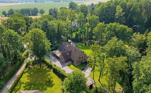 Villa in Braine-l'Alleud, Wallonische Region, Belgien 1