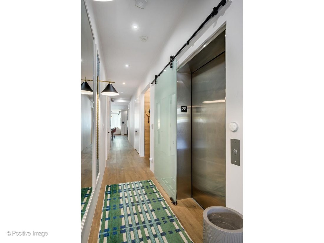 Condo in Chicago, Illinois, United States 2 - 18739794