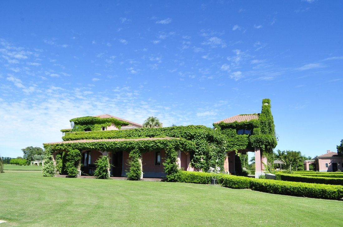 Townhouse in Abbott, Buenos Aires Province, Argentina 2 - 18739511