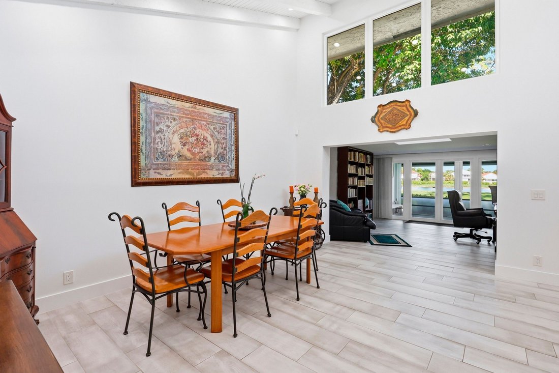 Boca Raton, Florida, United States 5 - 18739661