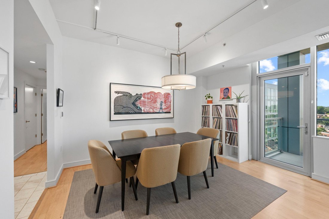 Condo in Chevy Chase, Maryland, United States 5 - 18739856