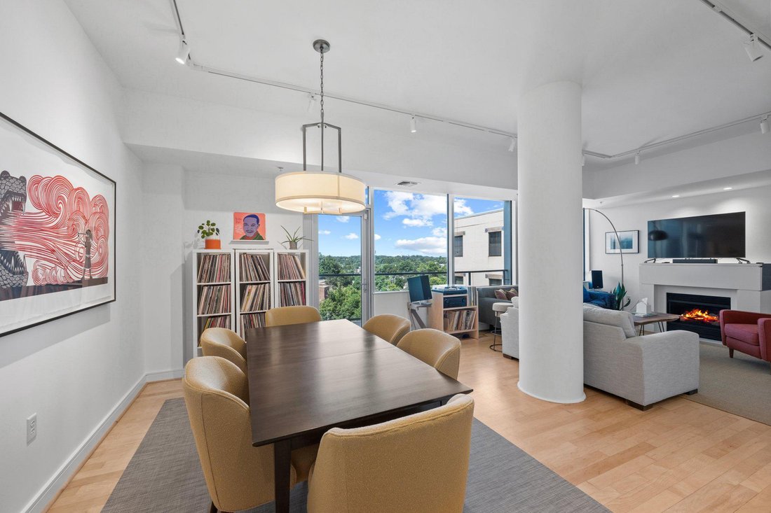 Condo in Chevy Chase, Maryland, United States 4 - 18739856