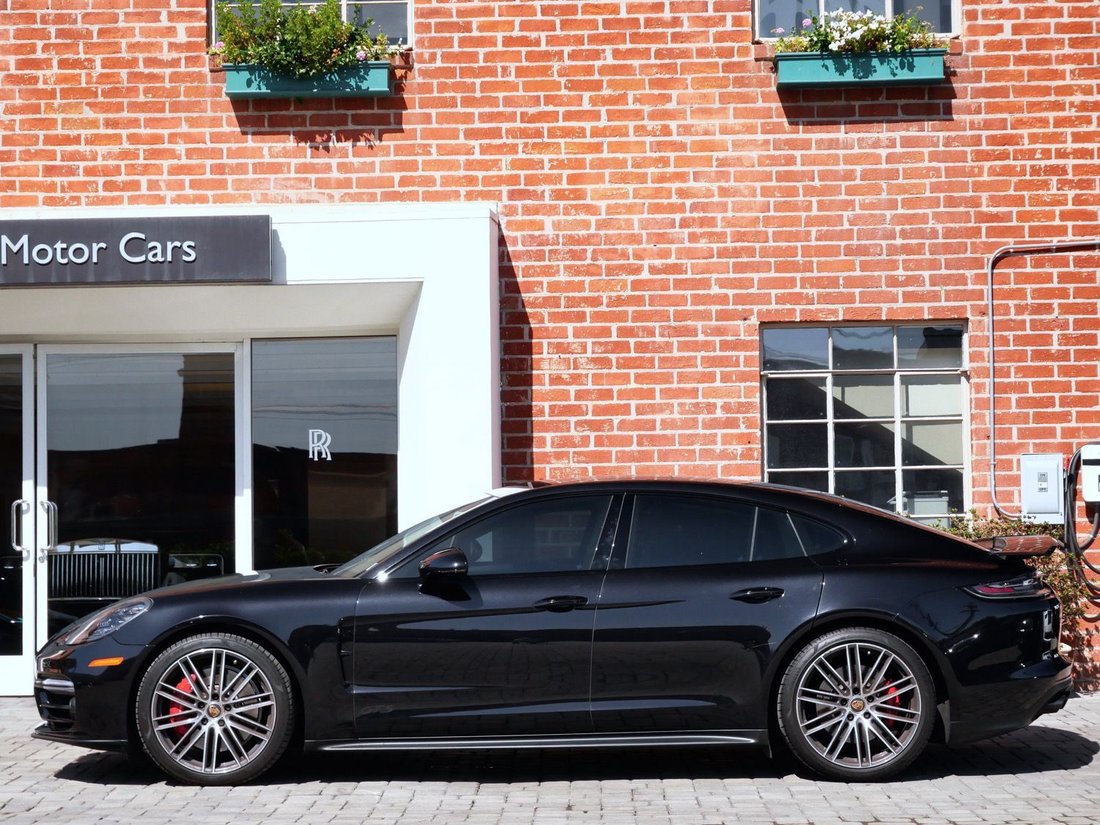 Coupe in Beverly Hills, CA, United States 4 - 18730902