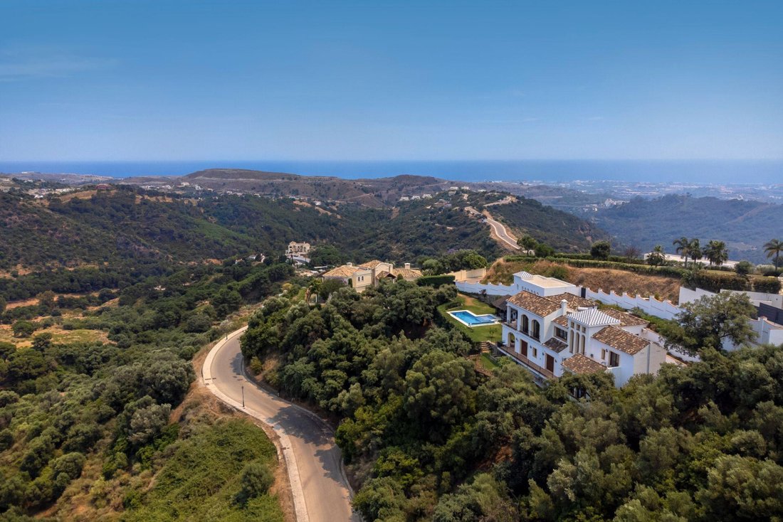 Villa in Benahavis, Andalusia, Spain 2 - 18739786