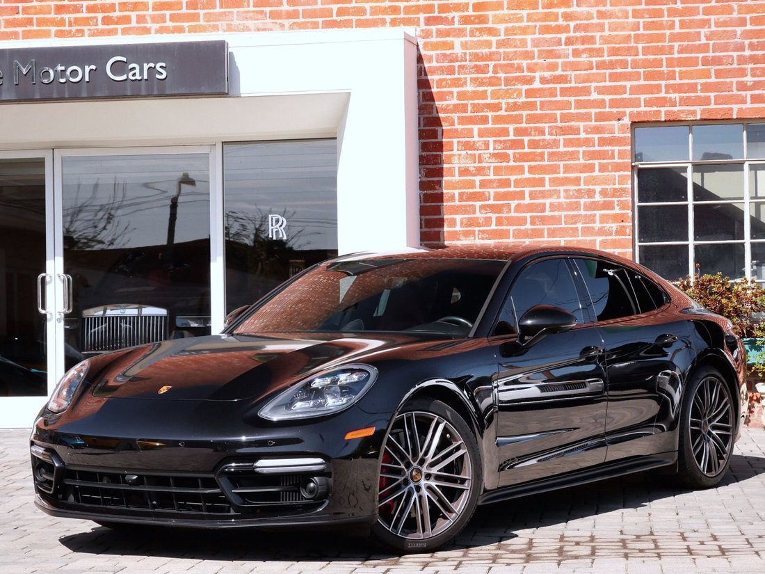 Coupe in Beverly Hills, CA, United States 3 - 18730902