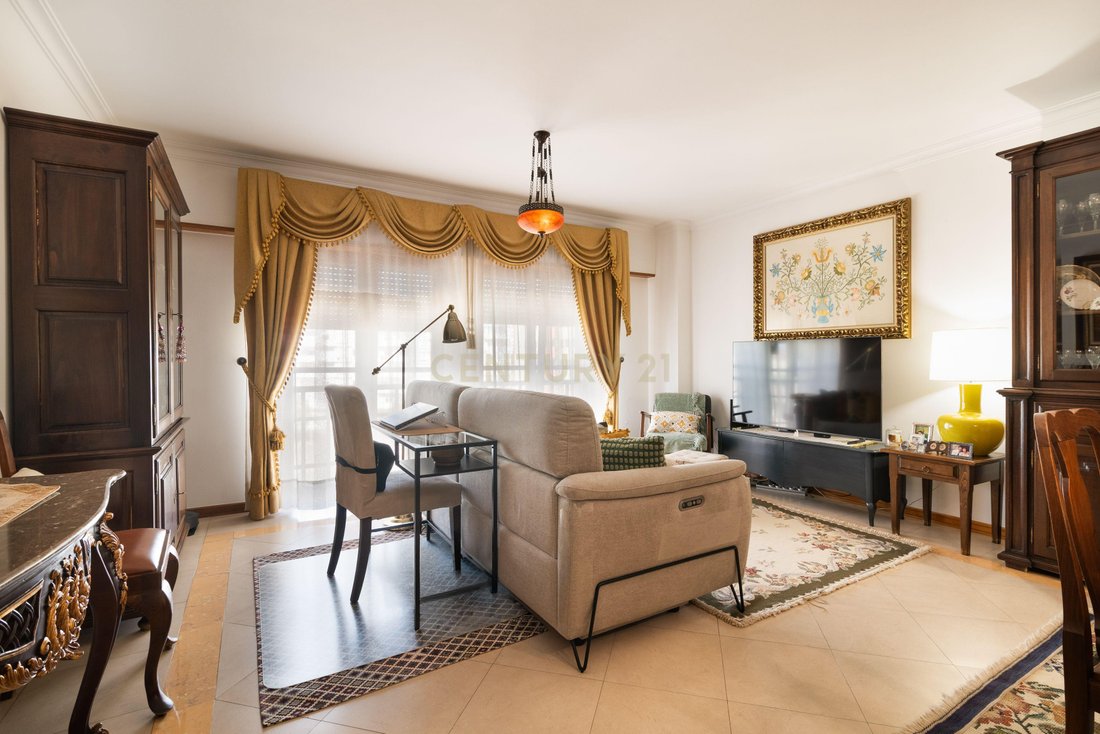 Apartamento en Odivelas, Distrito de Lisboa, Portugal 3 - 18739469