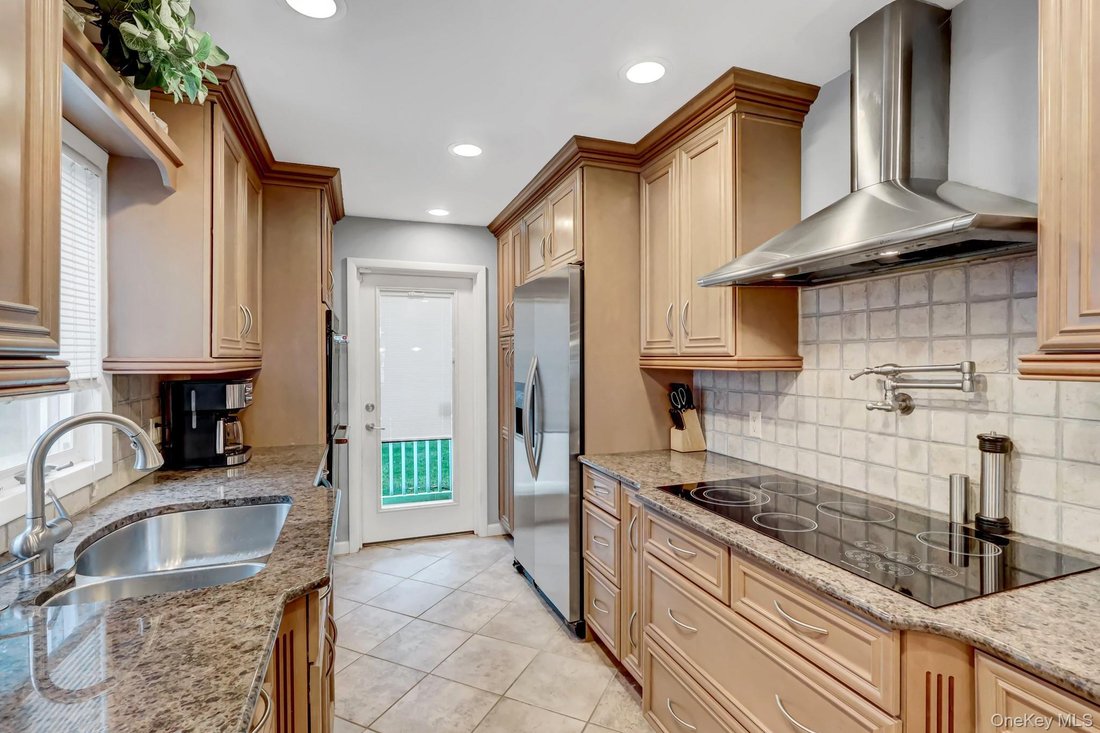 Casa en West Islip, Nueva York, Estados Unidos 5 - 18739515